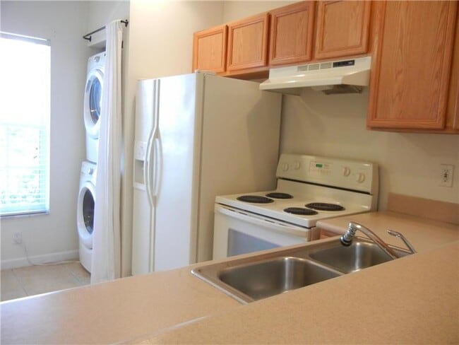 Building Photo - 5055 Palmbrooke Cir