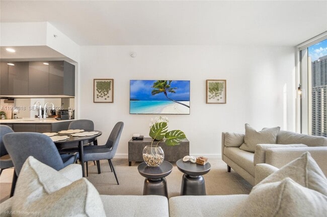 Building Photo - 31 SE 6th St