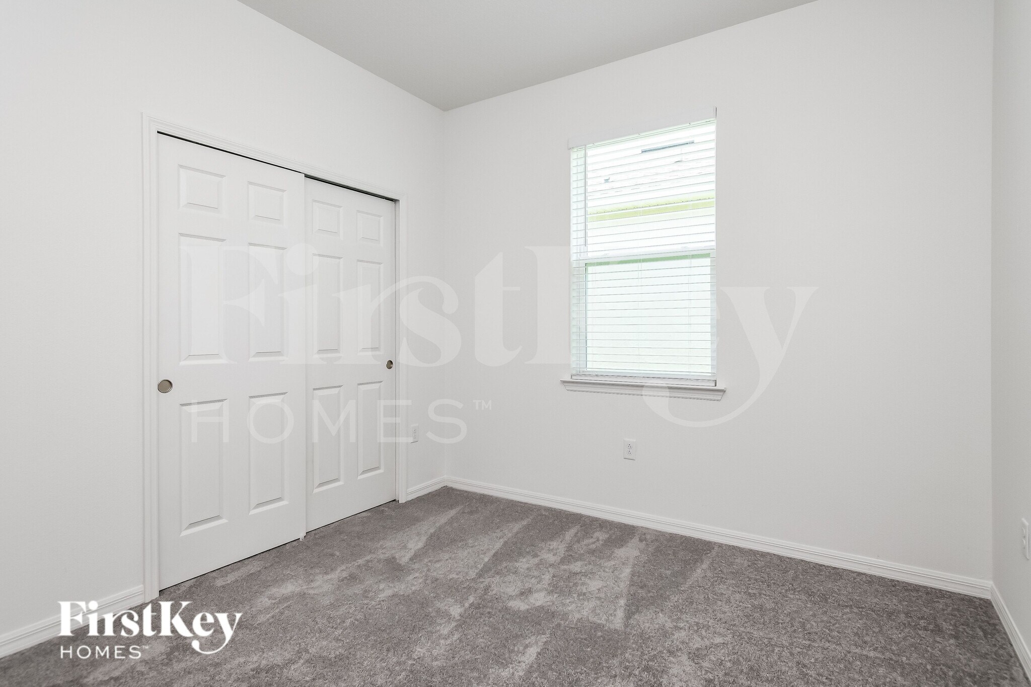Building Photo - 1622 Isleta Lp