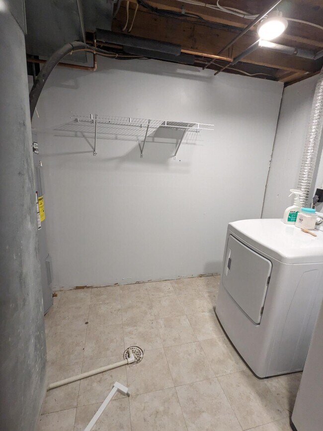 Building Photo - 428 Glenview Ct
