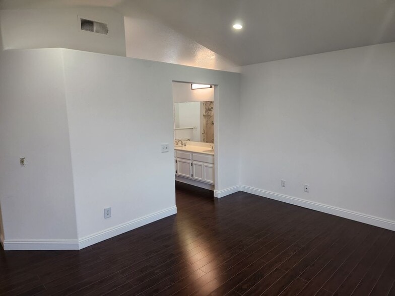 Building Photo - 13079 Winterpark Way
