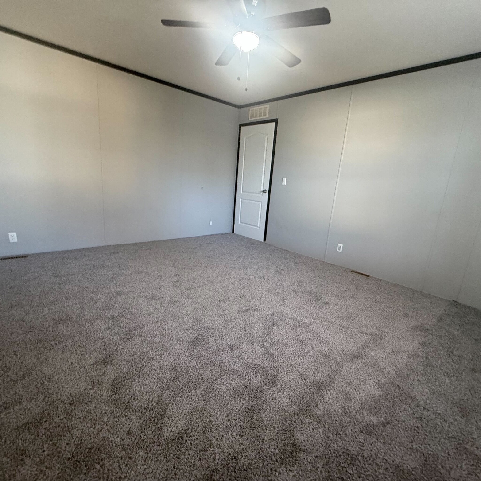 Building Photo - 10610 State Rte 762