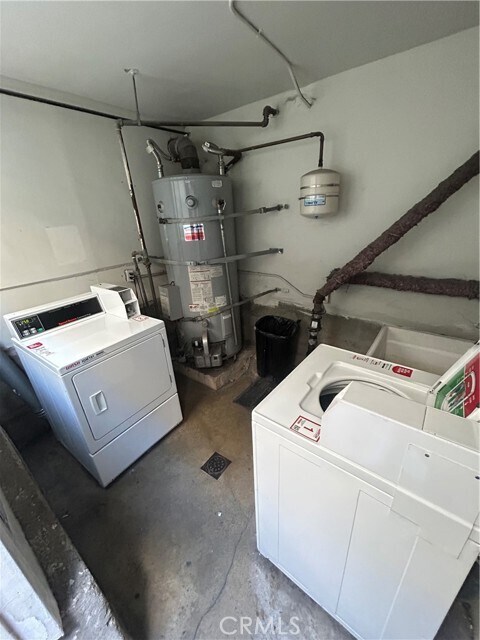 Building Photo - 1818 N Kingsley Dr