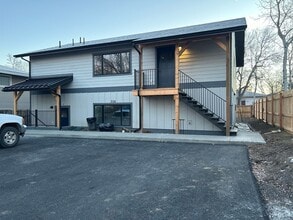 Building Photo - 2Br 2Full Baths and 2 walk in closets-privacy and space. Move in special $500 off first full mont...