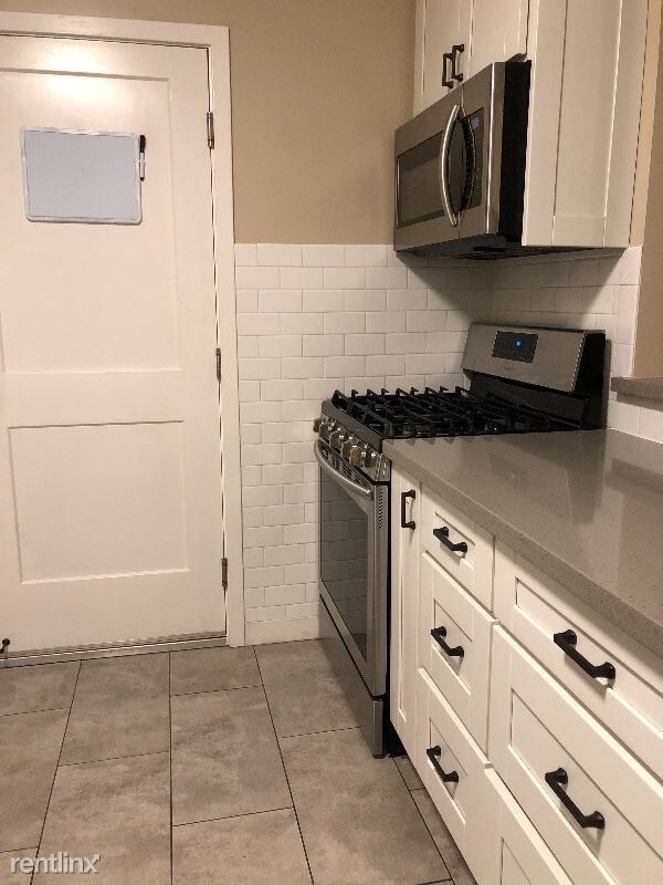 Building Photo - 1823 Michigan Ave