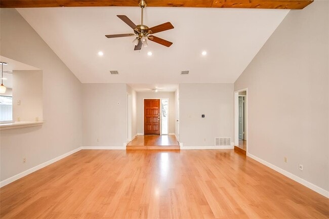 Building Photo - 11920 Meadowfire Dr