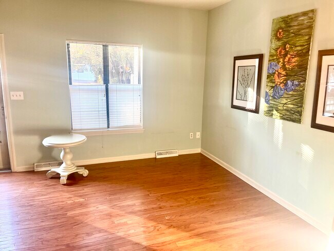 Building Photo - 51 S 17th St