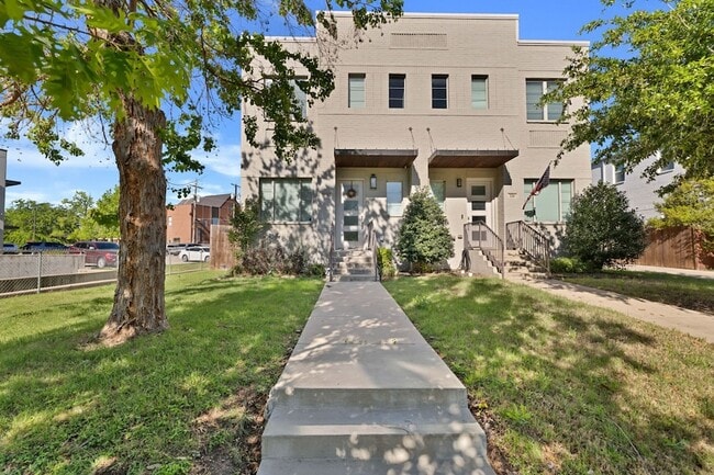 Building Photo - 228 Wimberly St