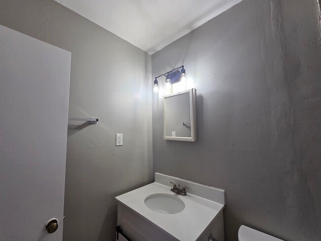 Building Photo - 5787 Northland Dr