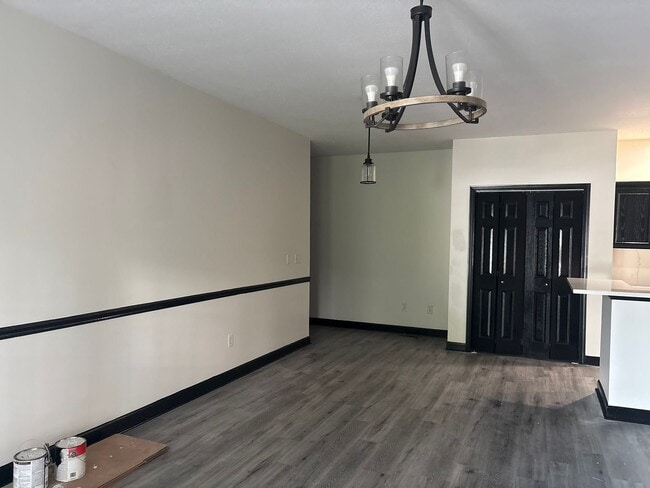 Building Photo - 2BR/2BA in Southwest Champaign