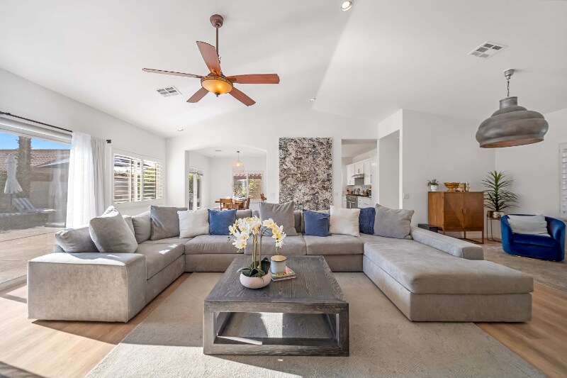 Building Photo - 43640 Milan Ct