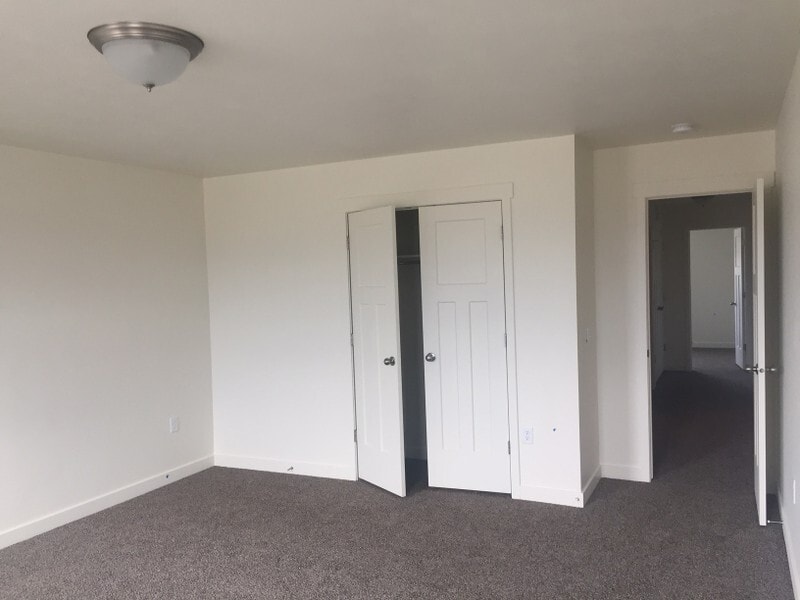 Building Photo - 57 E 630 N