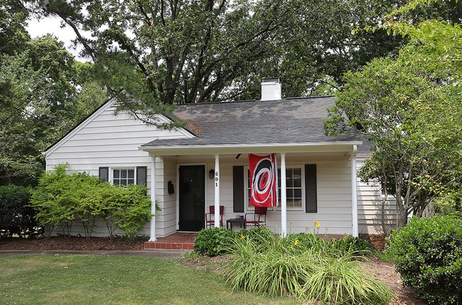 Building Photo - Updated ITB Home in Great Dixie Trail Loca...