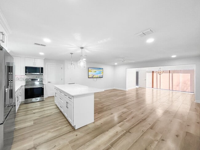 Building Photo - Amazing Indian Rocks Beach Waterfront Rental – Dock, Boat Lift & Garage! 2bed | 2bath