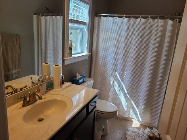 Building Photo - 3 Bed, 2.5 Bath unfurnished home in Chadwick Shores Community Sneads Ferry