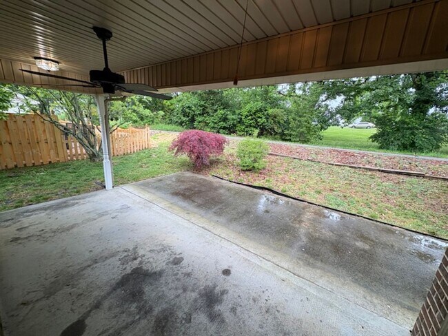 Building Photo - 153 Oakleaf Cir