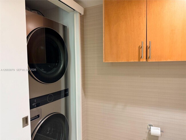 Building Photo - 6000 Indian Creek Dr