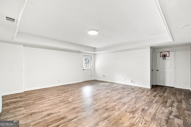 Building Photo - 5170 Deerlake Dr