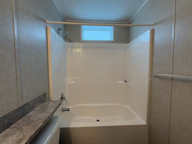 Building Photo - 38064 Leverette Ave