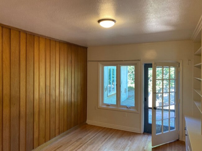 Building Photo - COMING SOON!  Beautiful 3 bedroom 2 bathro...