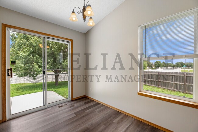 Building Photo - 1349 N Aksarben Ct