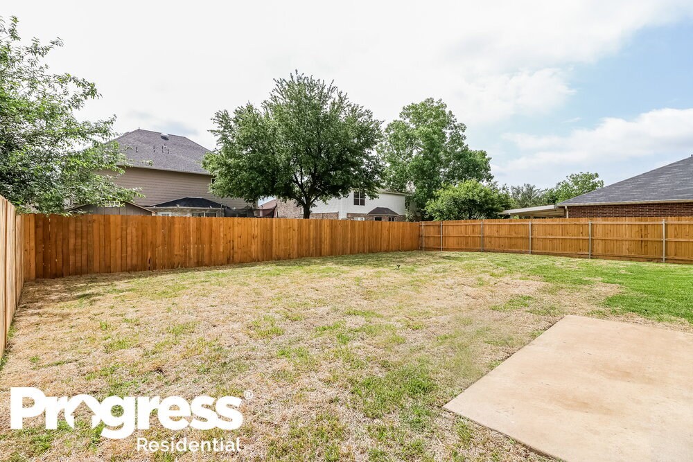 Building Photo - 3156 Pine Valley Dr