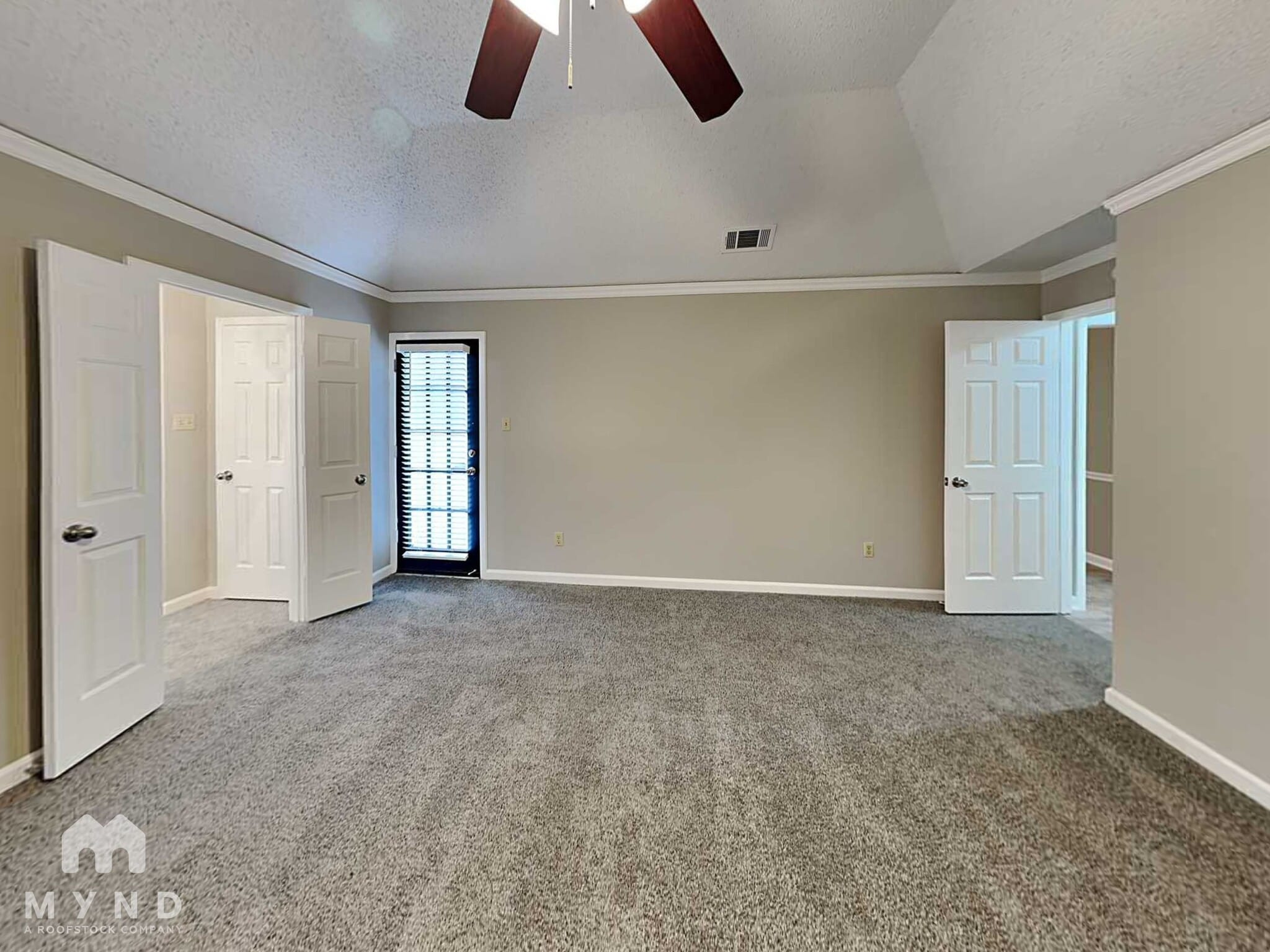 Building Photo - 4569 Falkland Dr