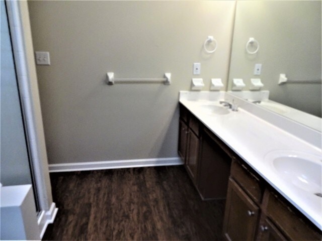 Building Photo - 1550 Summit Pond Cir