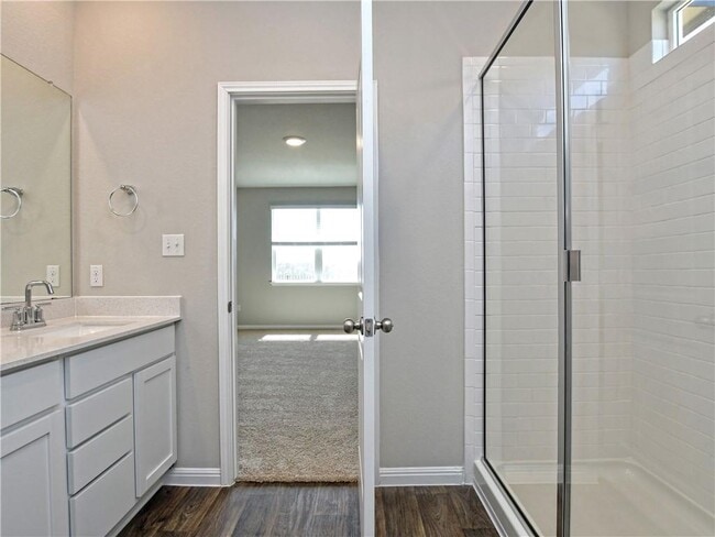 Building Photo - 401 Rainmaker Ln