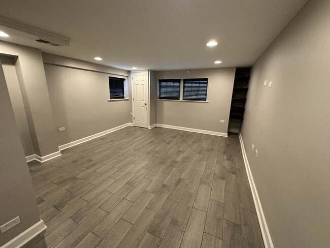 Building Photo - 4544 Franklin Ave