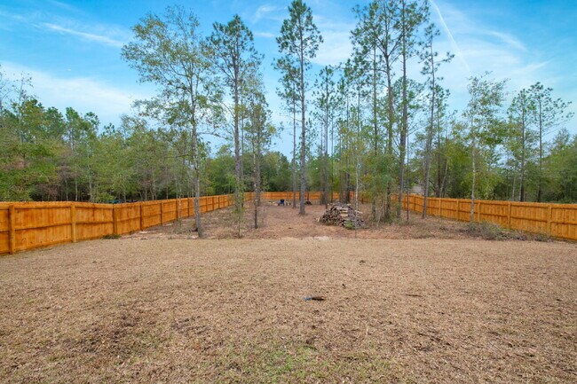 Building Photo - 8001 Silver Maple Dr