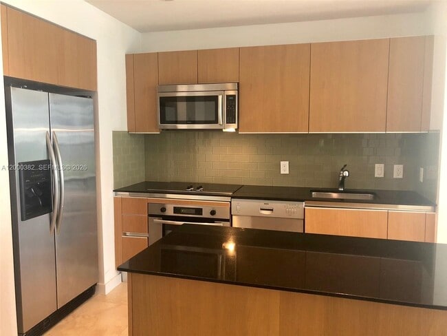 Building Photo - 1050 Brickell Ave