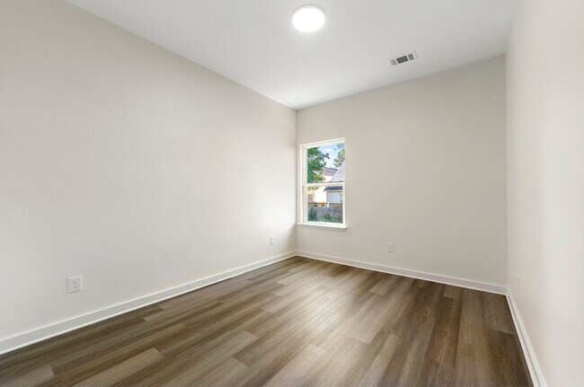 Building Photo - 3599 Brycewood Dr