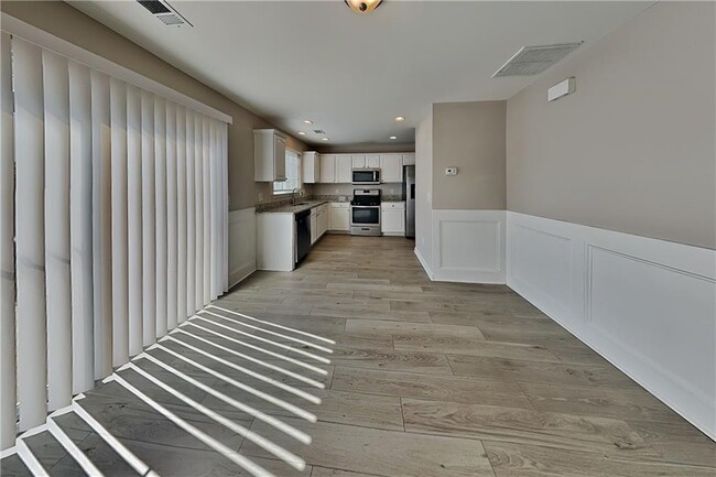 Building Photo - 324 Hiawassee Dr