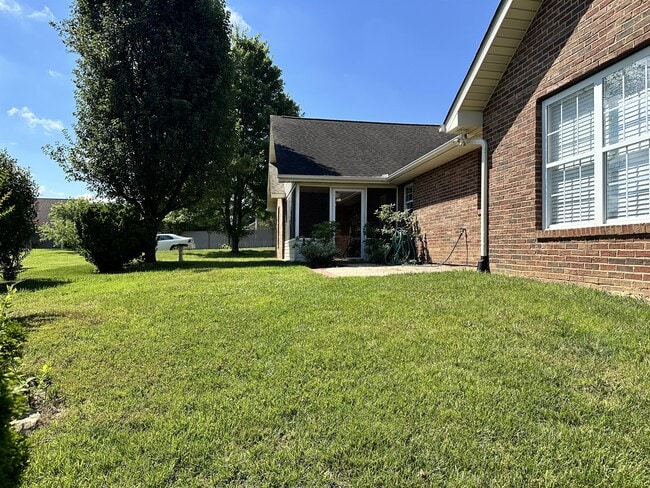 Building Photo - 1114 Mercer Dr
