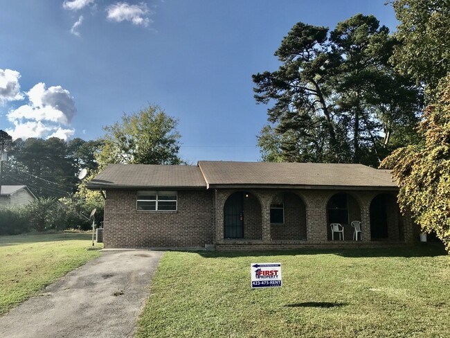 Primary Photo - Newly Remodeled Duplex 2Bed/1Bath Off HWY 58!