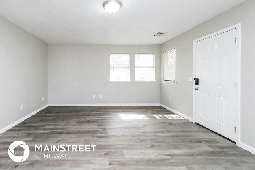 Building Photo - 217 Cherrywood Dr