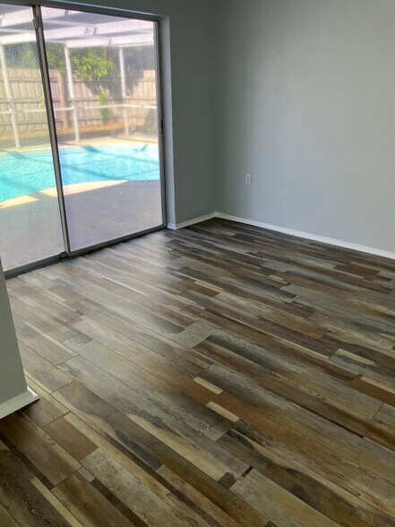 Second bedroom - 9837 Marlinton Ln