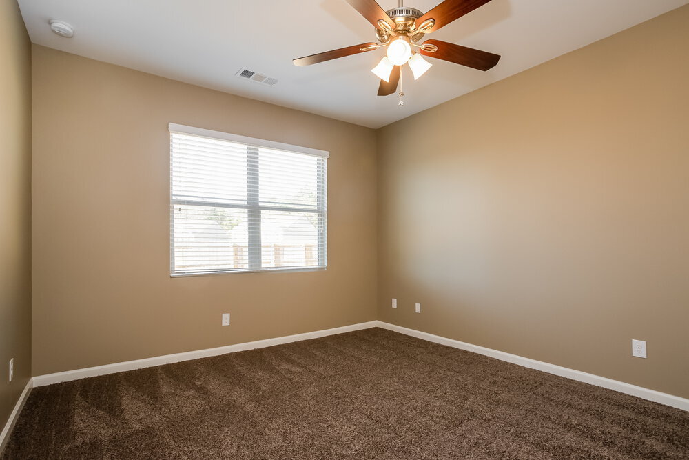 Building Photo - 107 Woodbridge Trl