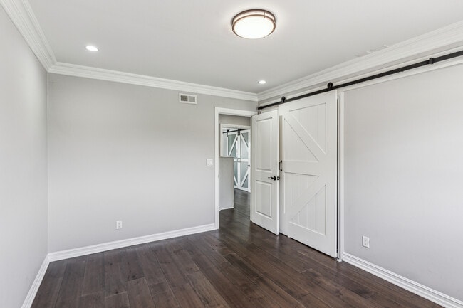 Building Photo - 17135 Buttonwood St