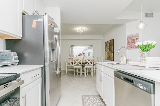 Building Photo - 5555 Double Eagle Cir