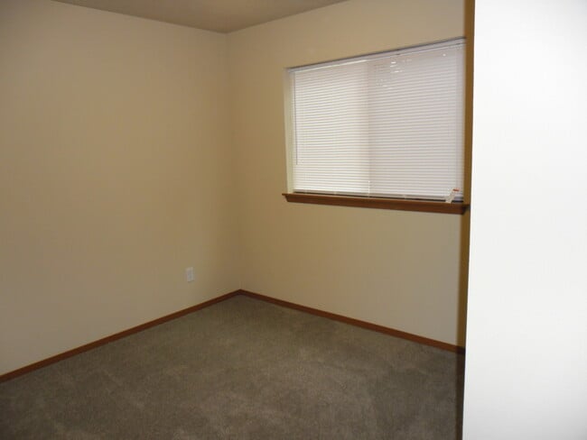 Building Photo - 502 S Margaret Ave