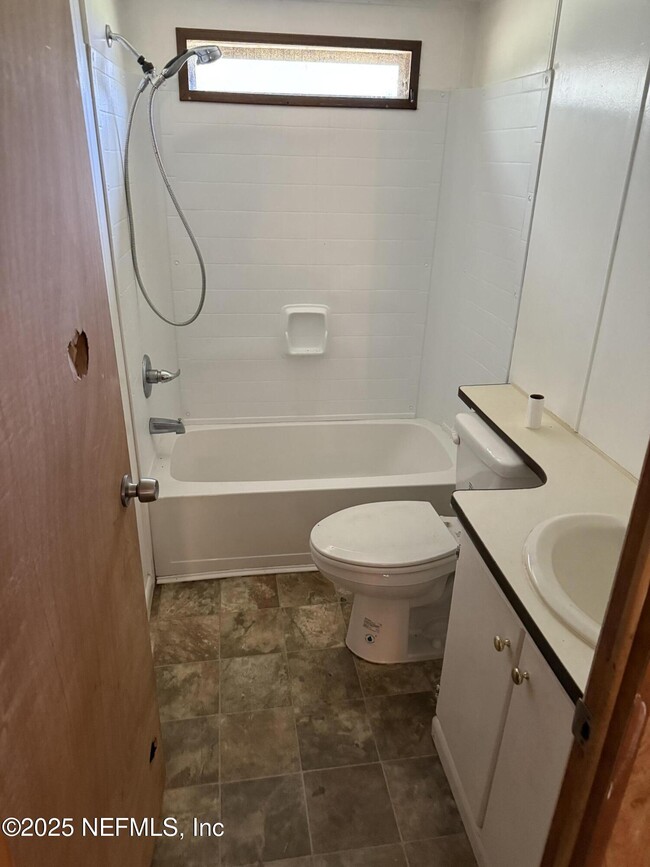 Building Photo - 3255 CR 208