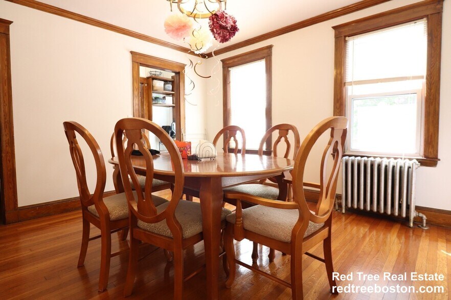 Building Photo - 209 Aspinwall Ave