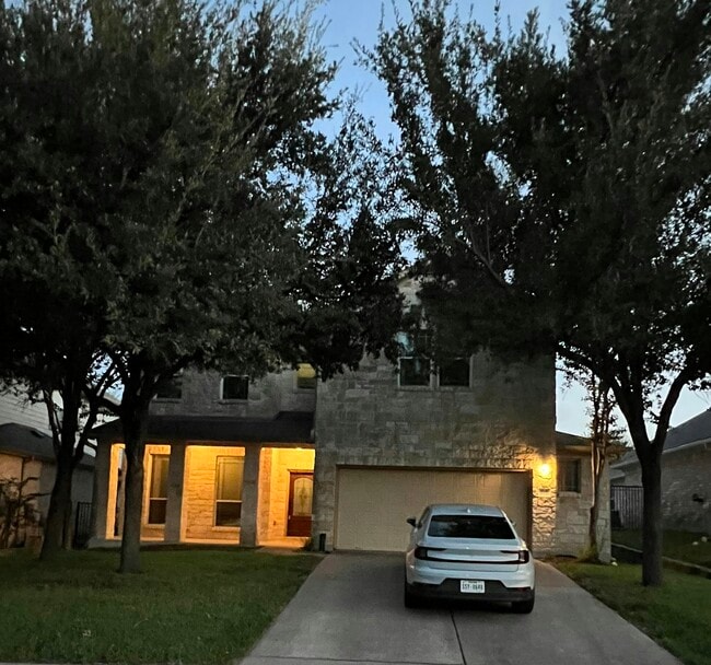 Building Photo - 1717 Woodvista Pl