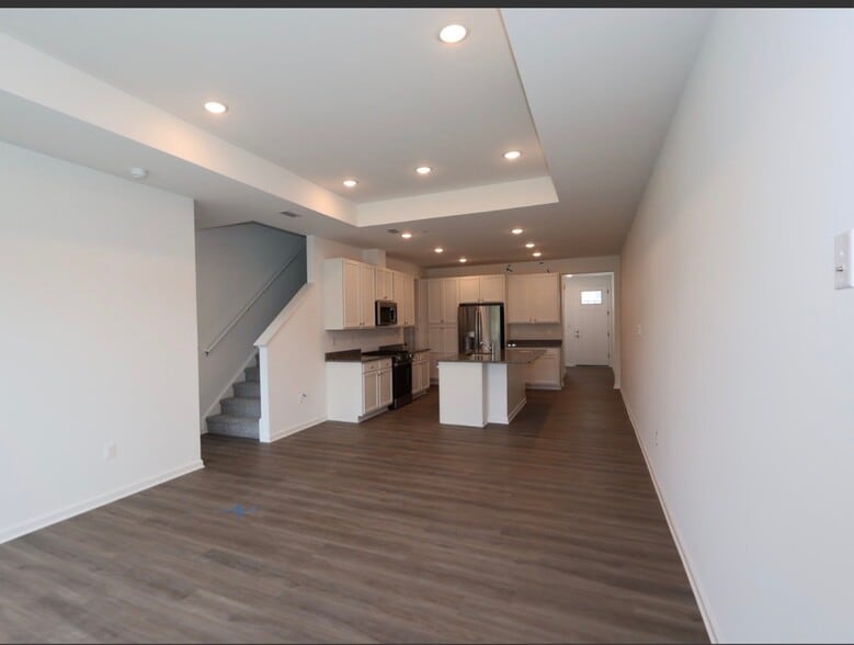 Building Photo - 20415 Spyglass Cir