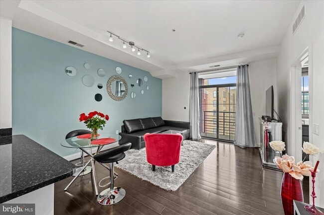 Building Photo - 1111 Oronoco St