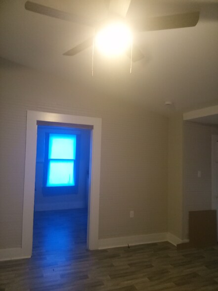 Building Photo - 311 S Pierce St