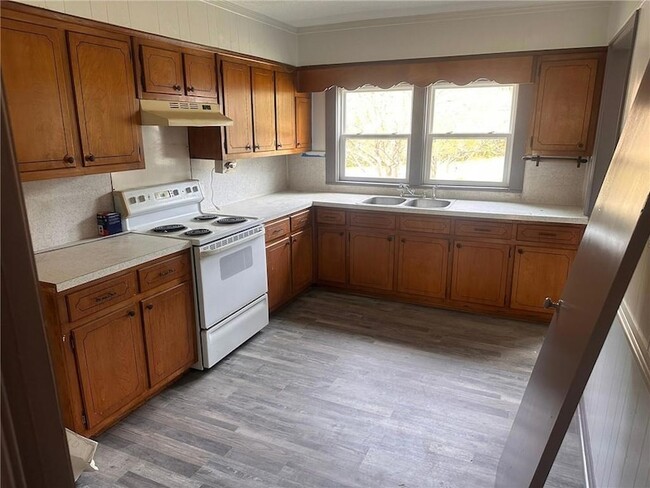 Building Photo - 11100 Cumming Hwy