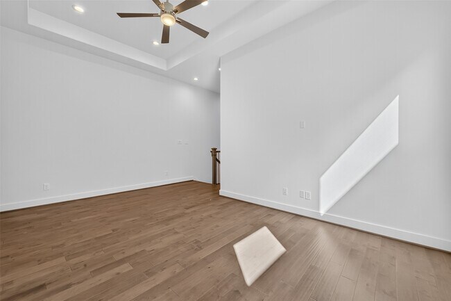 Building Photo - 4402 Schuler St